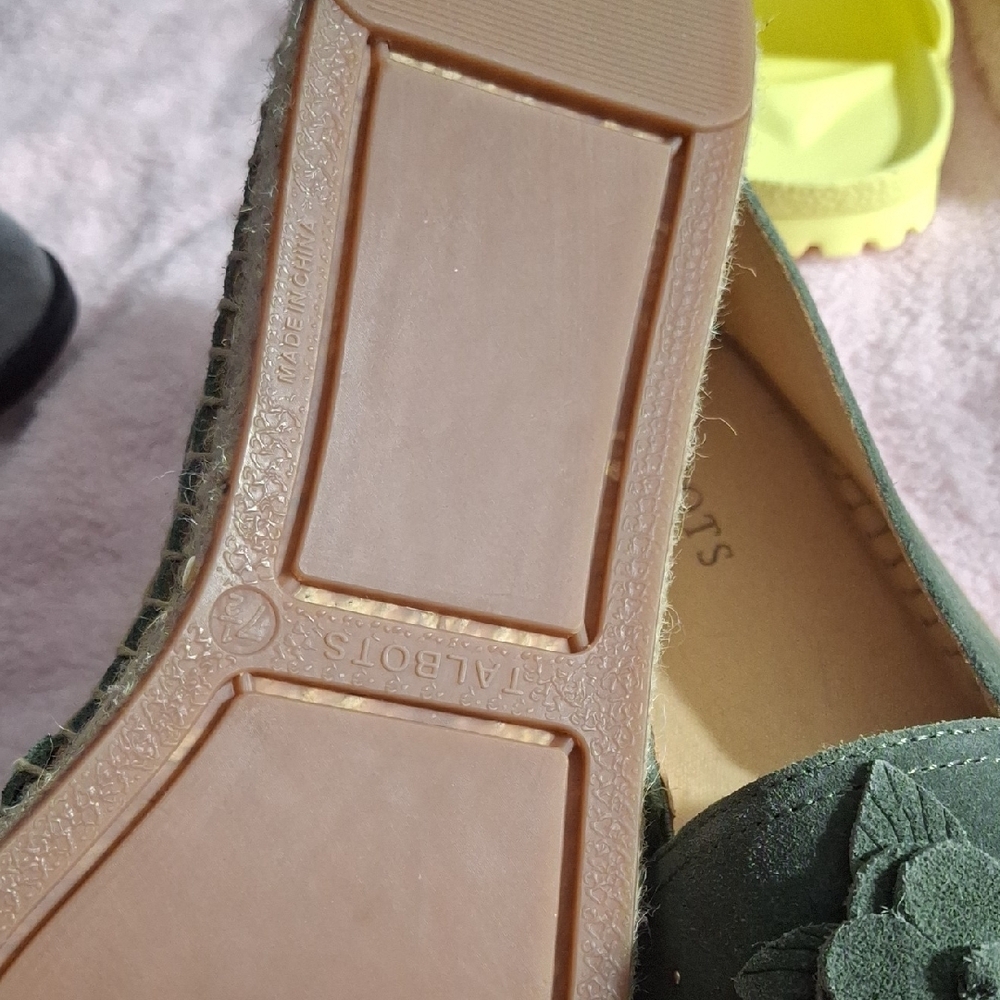 Talbots Green Floral Suede Loafers - Picture 6 of 7